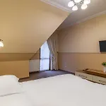 Petros Hotel