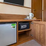 Petros Hotel 3*