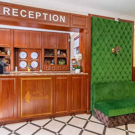 Petros Hotel 3*