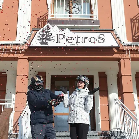 Petros Hotel 3*